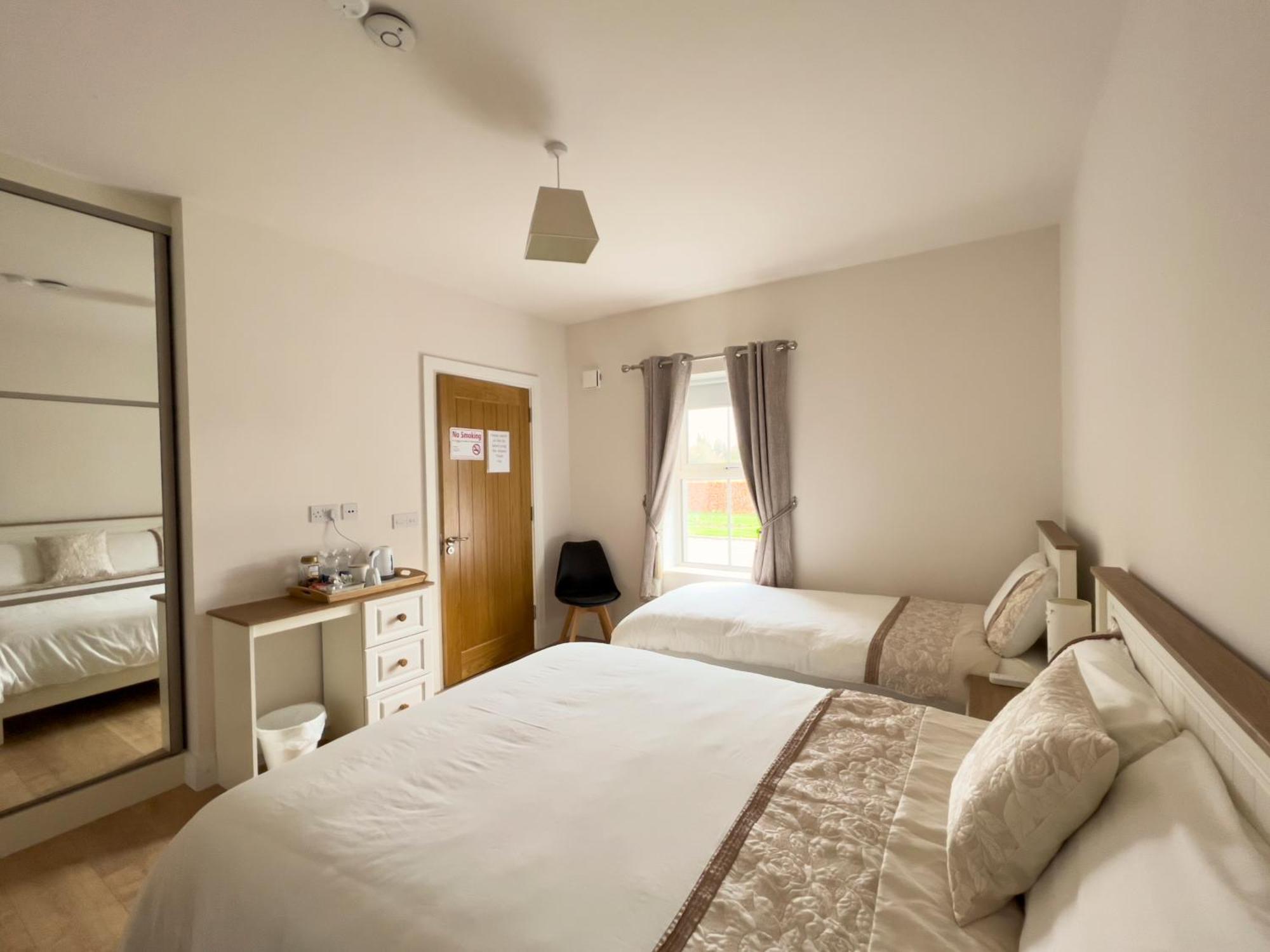 Woodview Lodge Трим Екстериор снимка